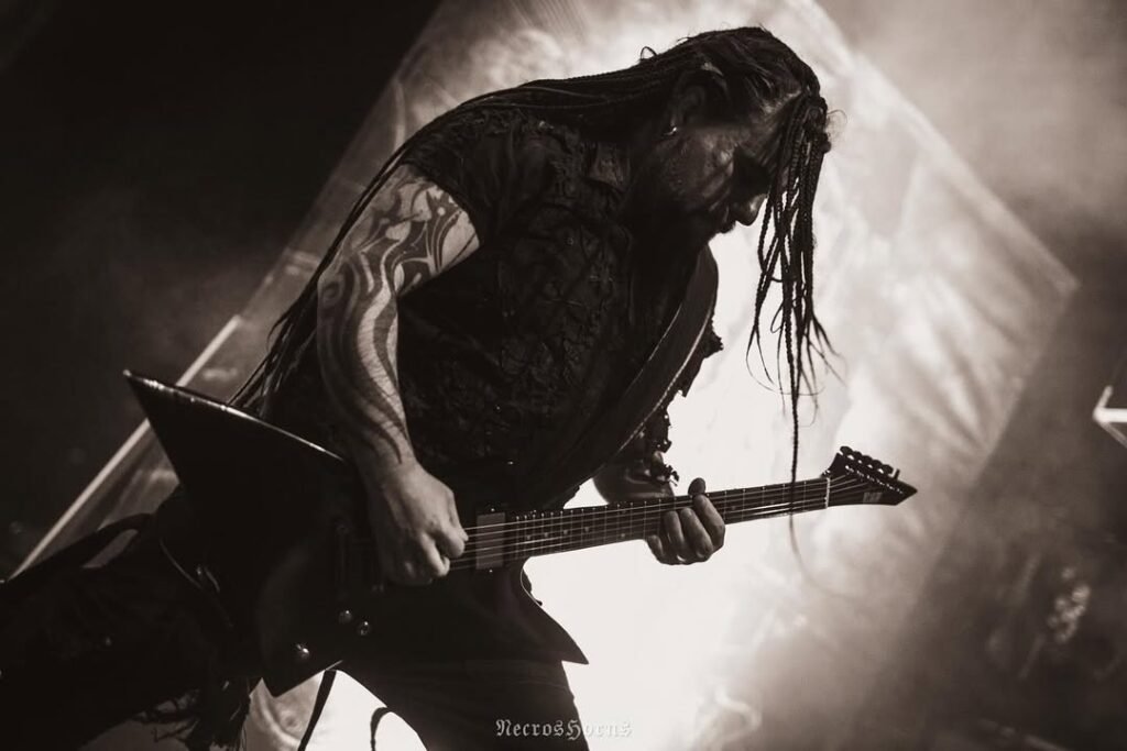 Χρήστος Αντωνίου (Septicflesh): «Το στοιχείο της αυτοκαταστροφής είναι σε ισχύ μέσα μας»