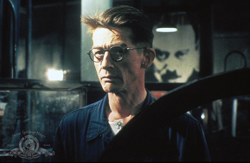 O John Hurt στο 1984 του Michael Radford