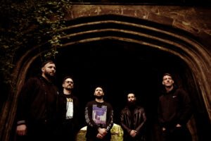 DVNE on the road: Λιγότερο rock & roll, περισσότερος ρεαλισμός (και podcasts)