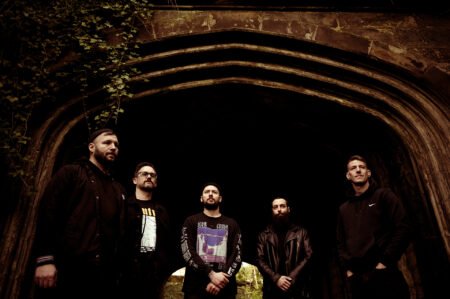 DVNE on the road: Λιγότερο rock & roll, περισσότερος ρεαλισμός (και podcasts)