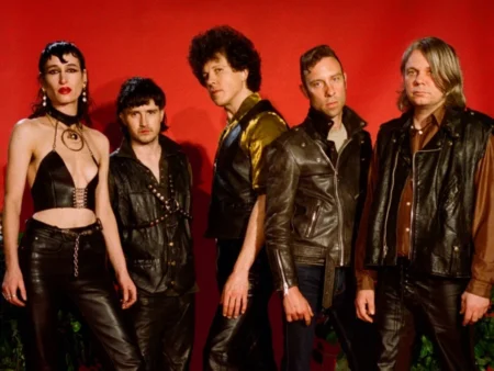 Οι Black Lips φέρνουν την εκρηκτική τους ενέργεια στο Gazarte