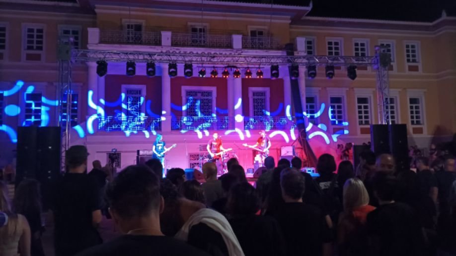 10 χρόνια TRIPolis Rock Festival | “Αν θέλεις να δεις το μέλλον της μουσικής, γύρνα στα ’60s”