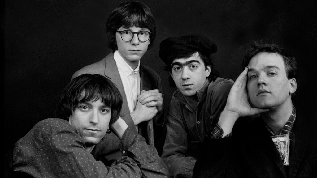 R.E.M.: Document | Από τα κολέγια στις αρένες