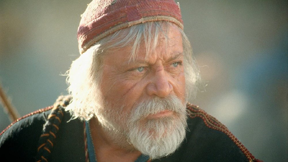 Oliver Reed: Ο ασυμβίβαστος «σκληρός» του βρετανικού σινεμά