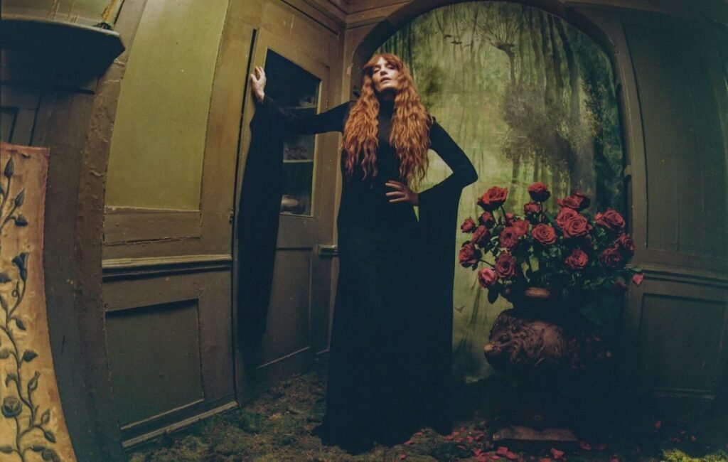 Οι Florence + The Machine παρουσίασαν το “Everybody Scream” στο “Graham Norton Show”