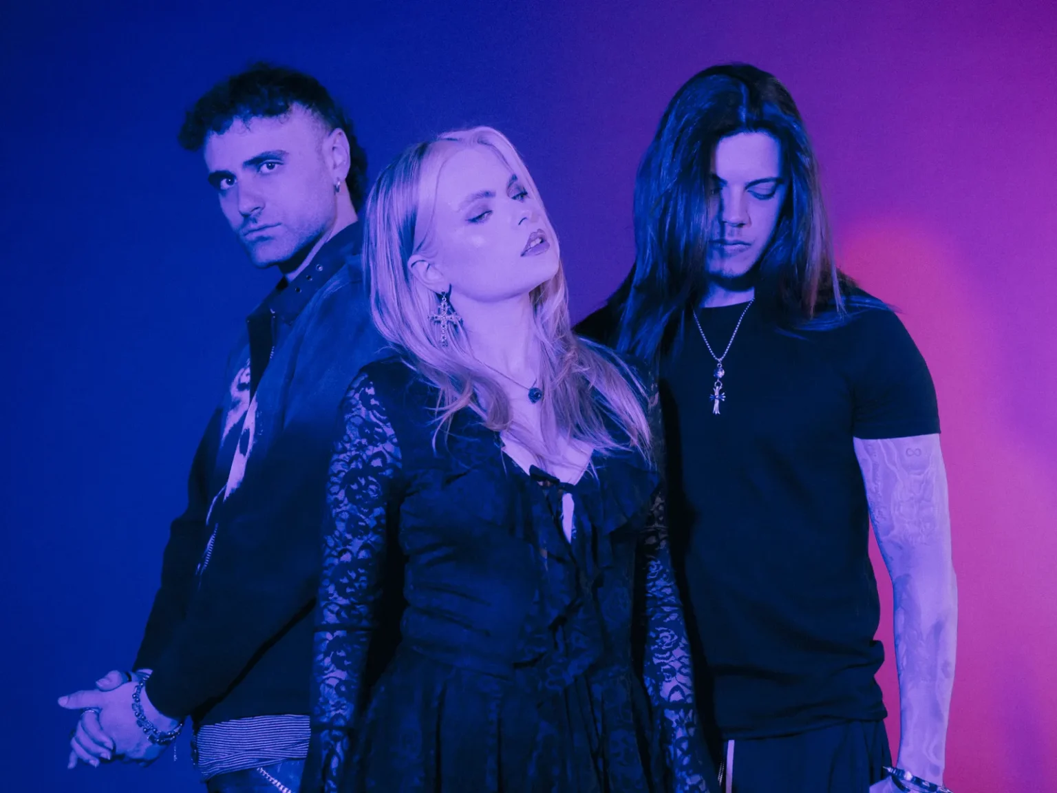 Οι OCEANDVST αφήνουν το παρελθόν να μιλήσει στο “Ghost”