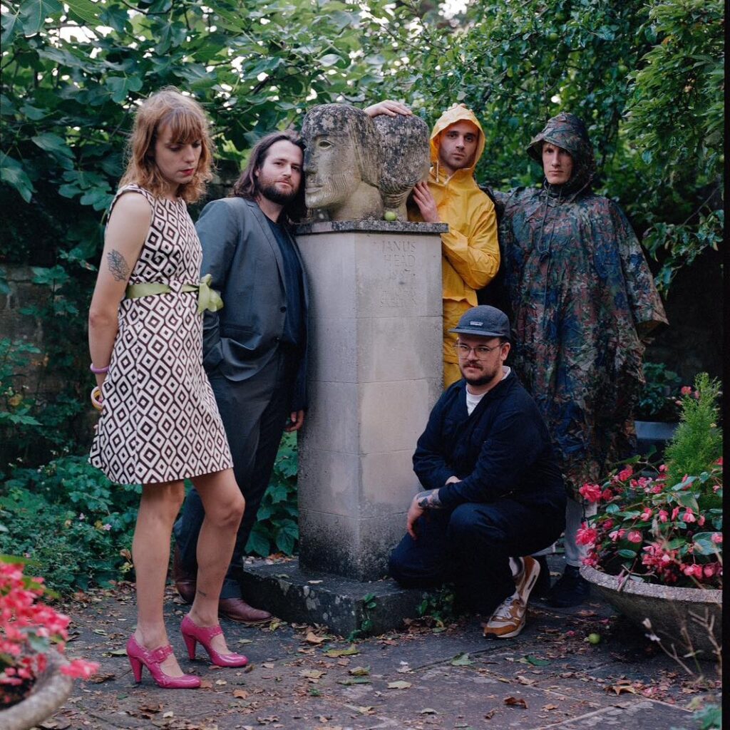 DITZ: Ναι, δεν νερώνουν όλοι το κρασί τους