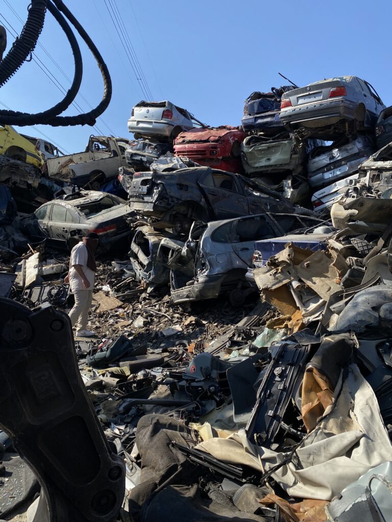 Π.Ι.Ε.Β.: «Επειδή ''δεν υπάρχει'' μέλλον, ερωτευόμαστε ό,τι μας έμεινε.»