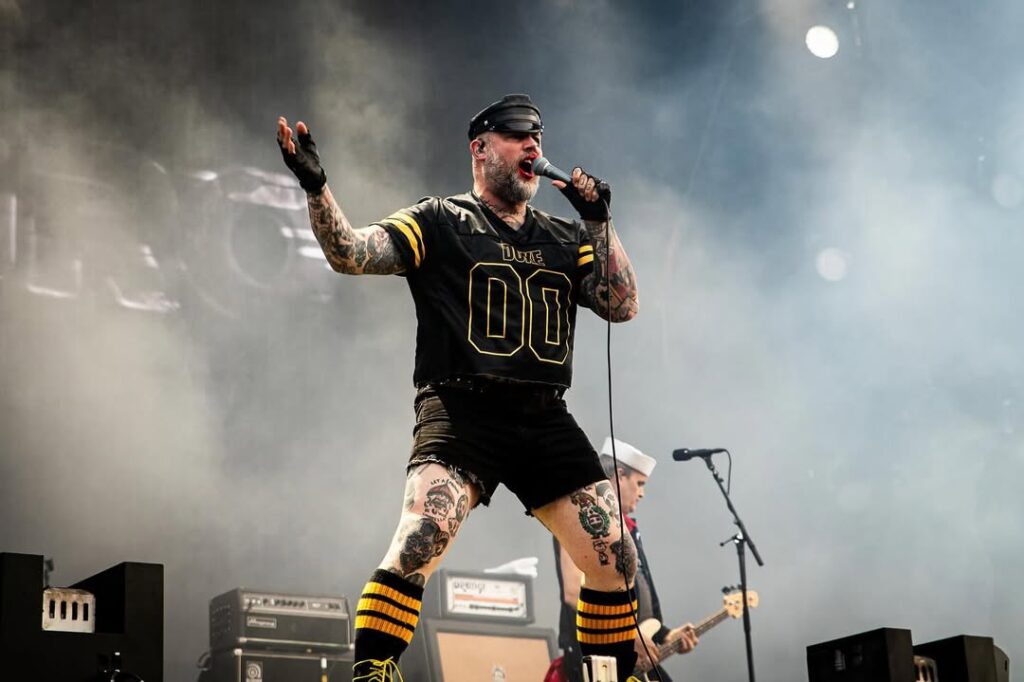 Turbonegro: Μήπως να μην τα περνούμε όλα τόσο σοβαρά;