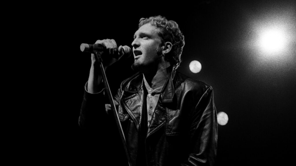 Ο Layne Staley επιστρέφει μέσα από τις σελίδες του “This Angry Pen Of Mine” και μπαίνει στη λίστα των best sellers