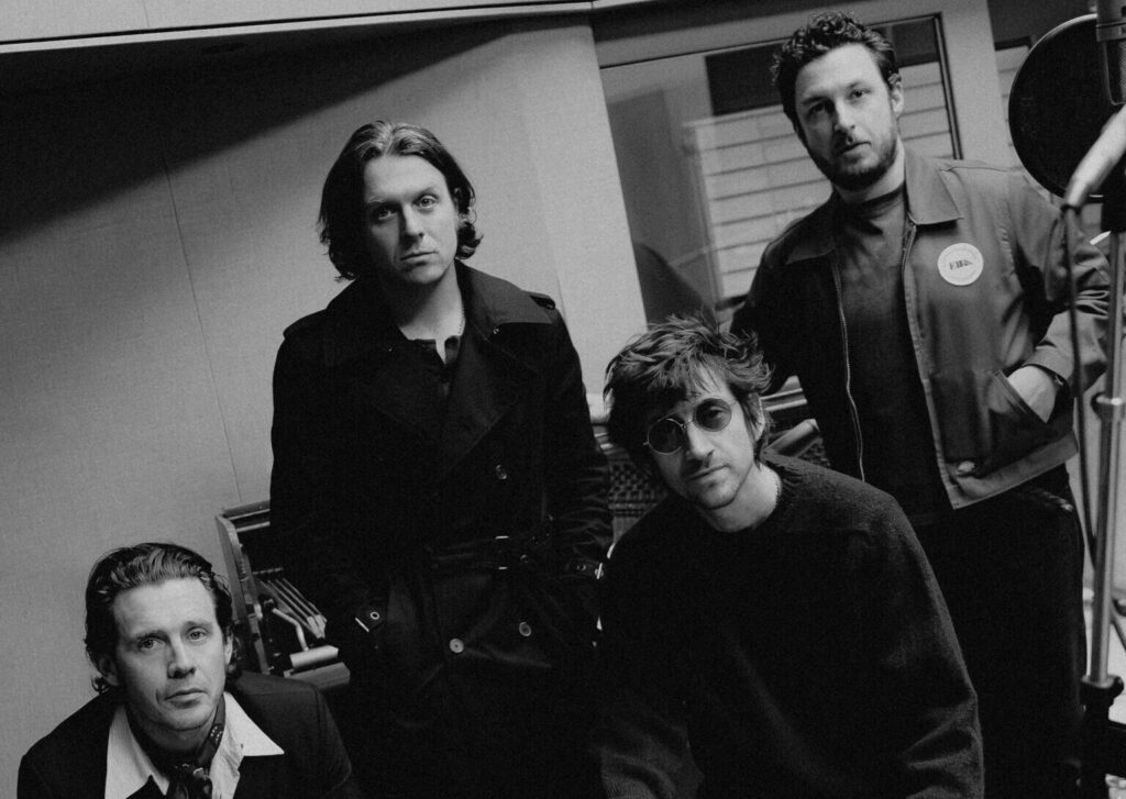 Το “HELP(2)” της War Child είναι μια νέα συλλογική φιλανθρωπική κυκλοφορία με κορυφαίους καλλιτέχνες, για τη στήριξη παιδιών σε εμπόλεμες ζώνες