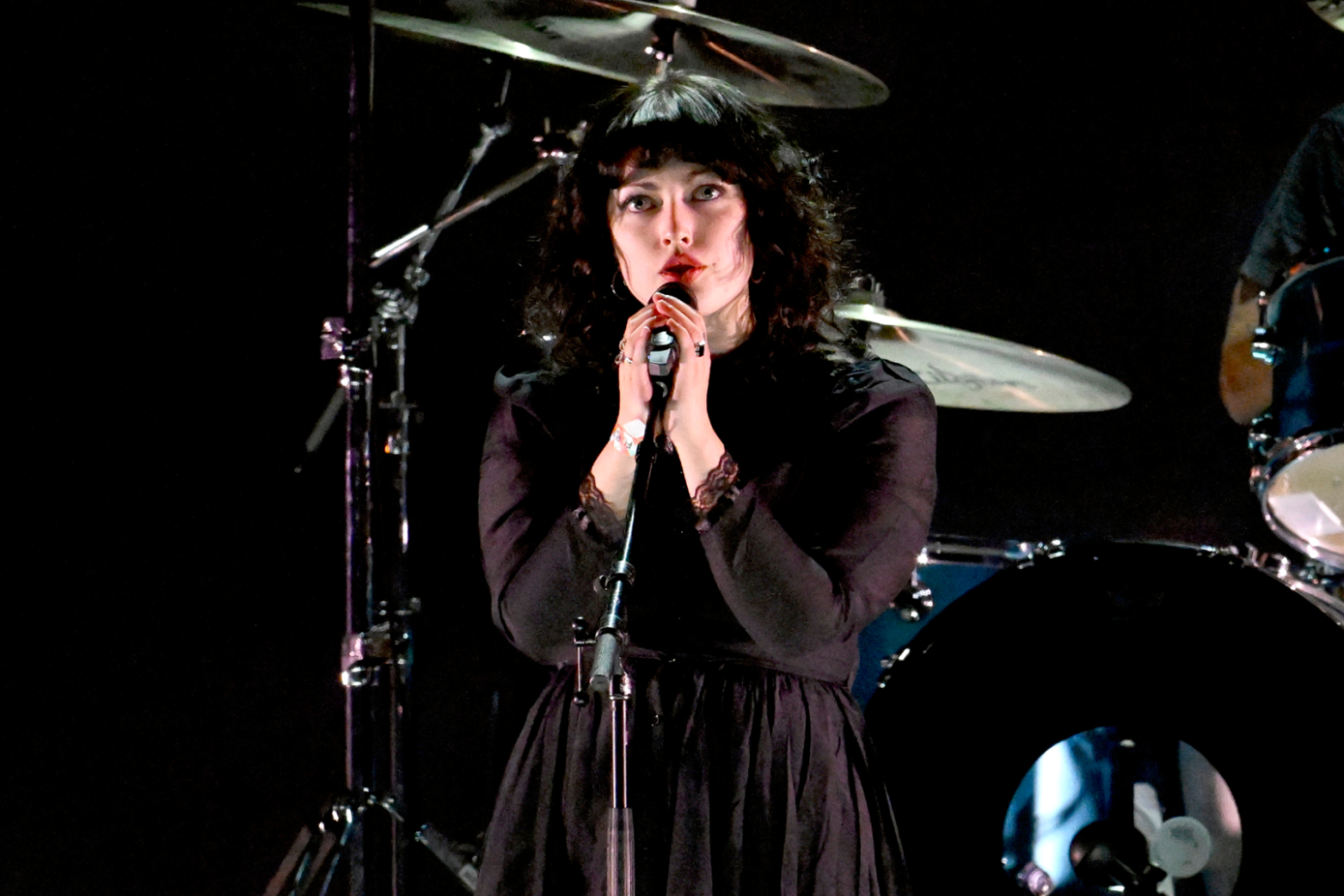 Η Violet Grohl υπέγραψε το πρώτο δισκογραφικό της συμβόλαιο!