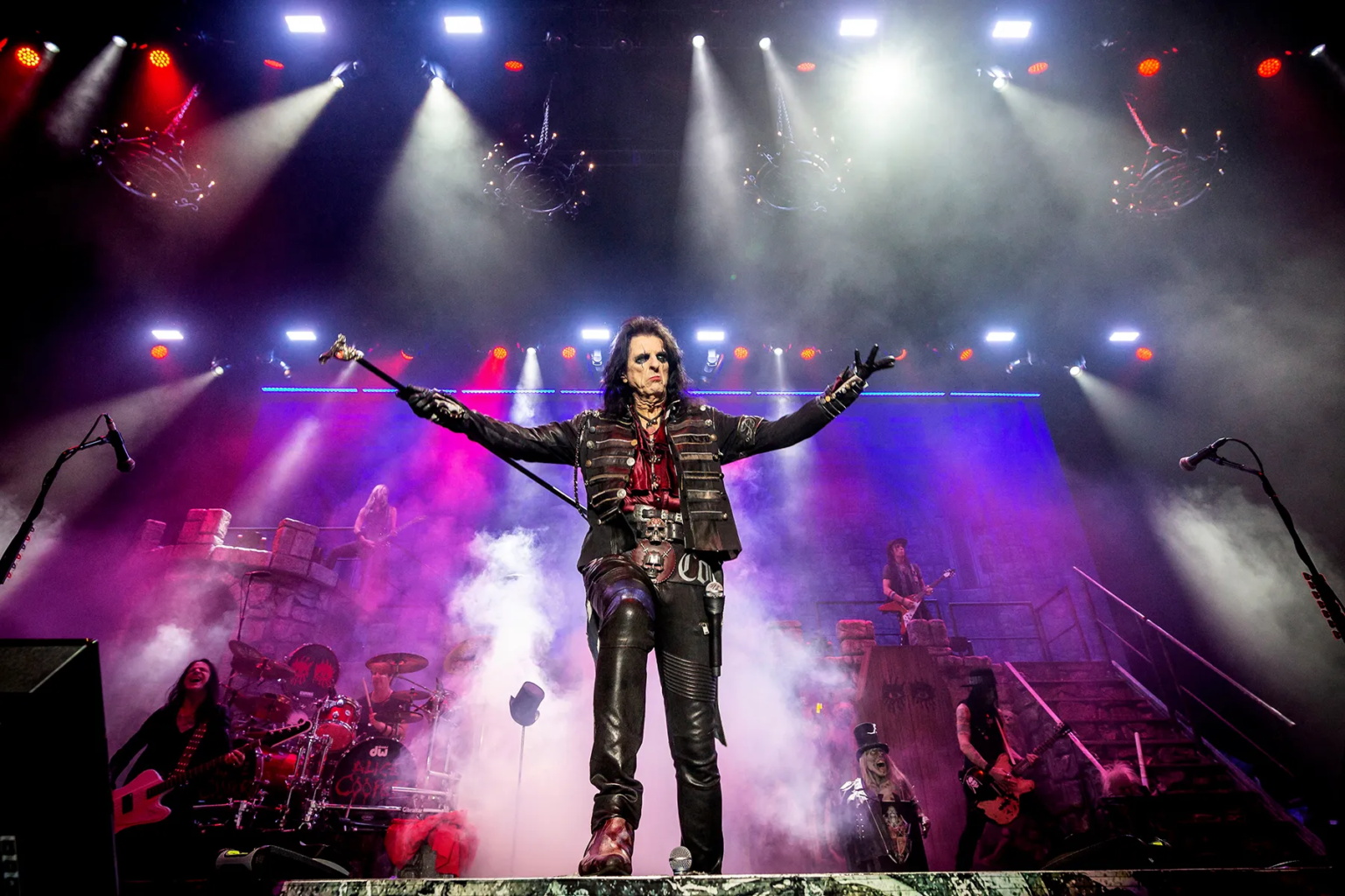 Alice Cooper: «Είμαι 77 ετών και πιστεύω ότι δίνω τις καλύτερες συναυλίες μου»