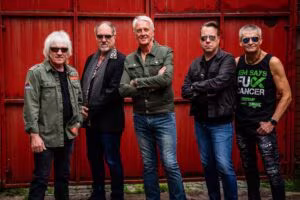 FM: Zωντανά στην Αθήνα με ολόκληρο το "Indiscreet" για τα 40 χρόνια του άλμπουμ