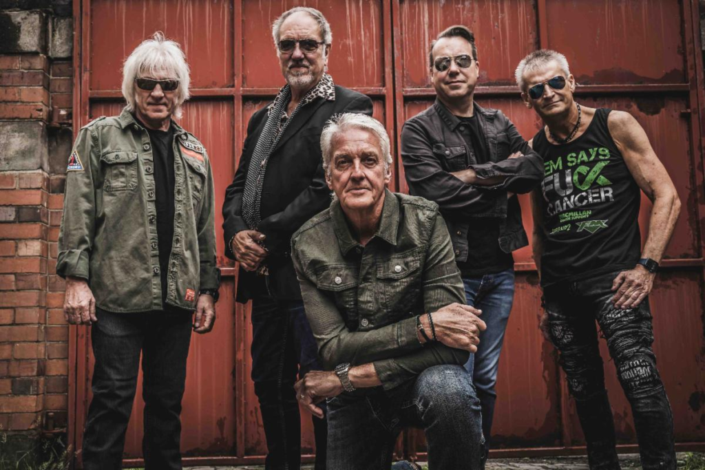 FM: Zωντανά στην Αθήνα με ολόκληρο το "Indiscreet" για τα 40 χρόνια του άλμπουμ