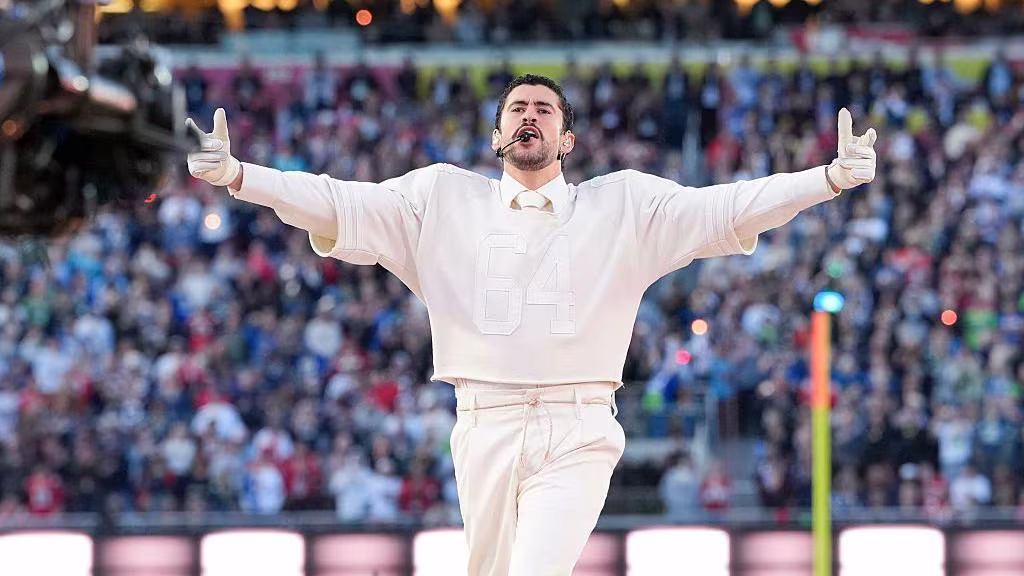 Bad Bunny: 1.450% αύξηση στις αναζητήσεις πτήσεων προς Πουέτρο Ρίκο μετά το Super Bowl