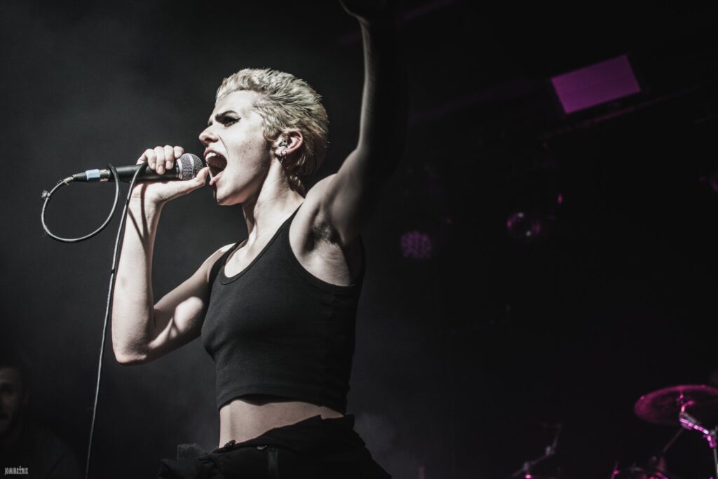 Frenzee: Τρία αδέρφια που παίζουν με τους δικούς τους όρους