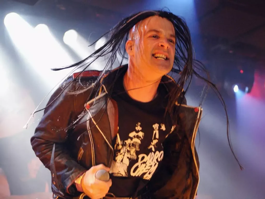 Michale Graves: Κύμα ακυρώσεων στη βρετανική περιοδεία του πρώην τραγουδιστή των Misfits