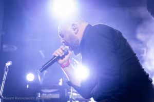 Mother of Millions, we.own.the.sky και Sidus σε μια κοινή εμφάνιση στο Arch Club