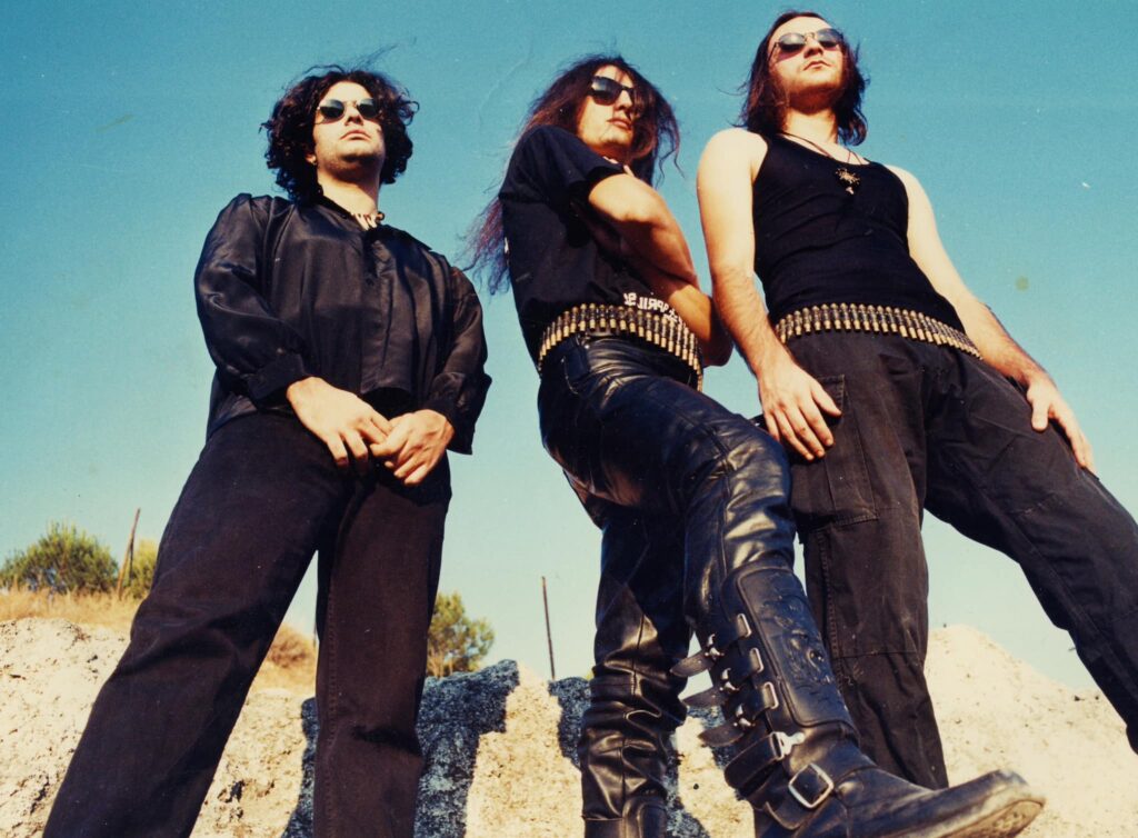 Deviser: Η αέναη μαύρη φλόγα