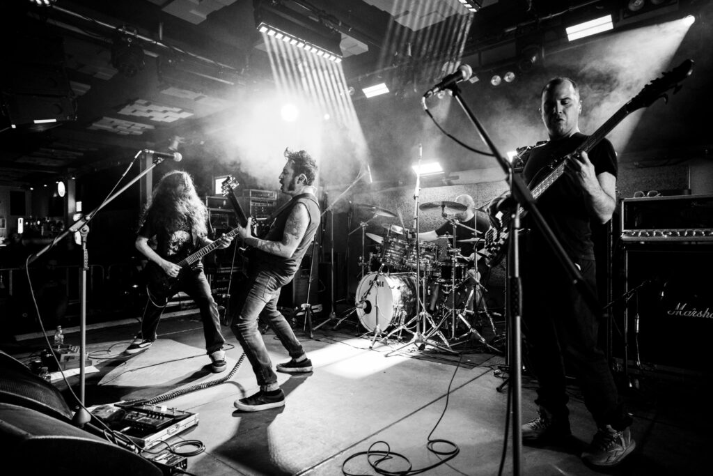 Οι Calyces παρουσιάζουν το “Fleshy Waves of Probability” στο Piraeus Academy