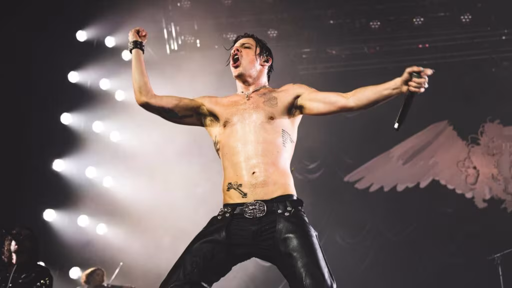 Ο Yungblud απαντά στις απρόσιτες τιμές των φεστιβάλ με το δικό του BLUDFEST