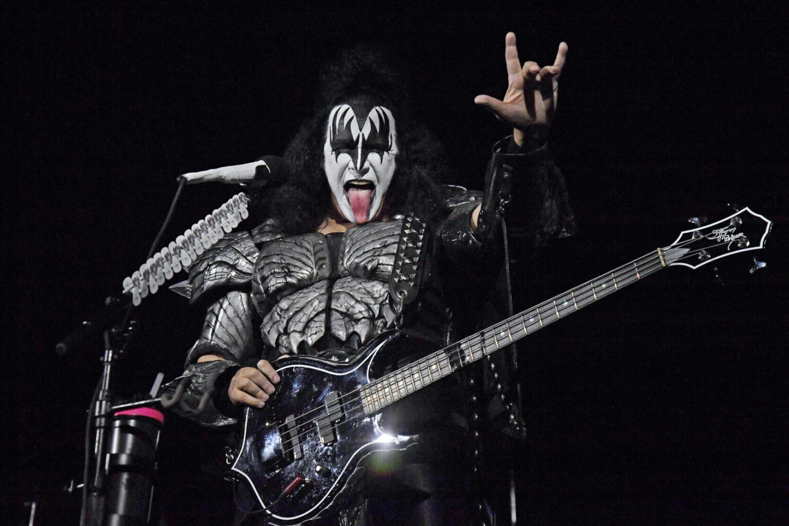 Ο Gene Simmons τα βάζει με όσους καλλιτέχνες μιλάνε για πολιτική