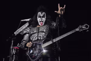 Ο Gene Simmons τα βάζει με όσους καλλιτέχνες μιλάνε για πολιτική