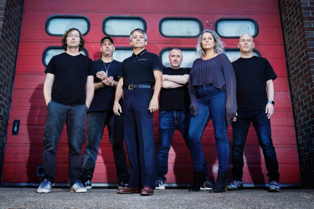 Οι Senser επιστρέφουν στην Αθήνα μετά από 12 χρόνια