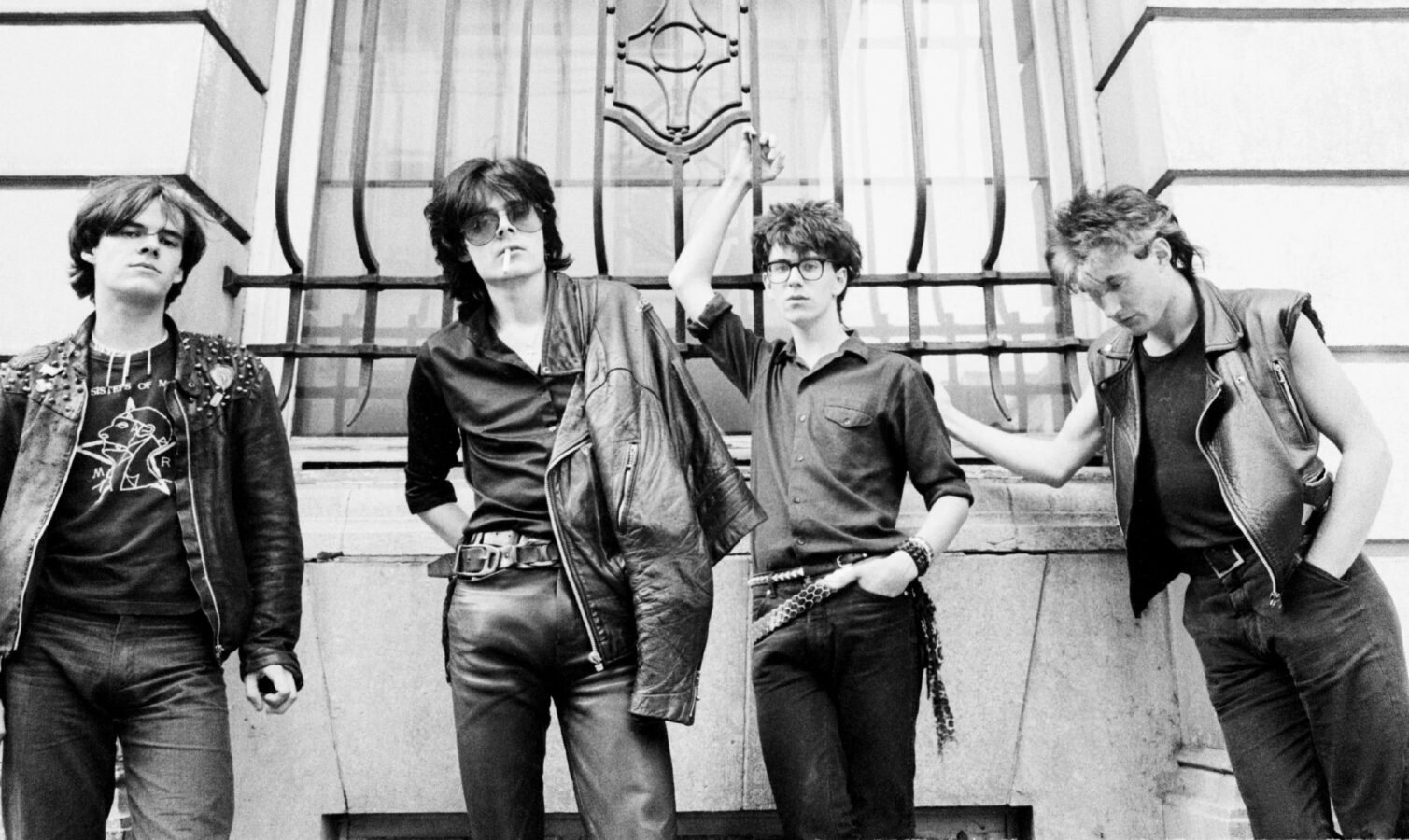 Sisters of Mercy: First And Last And Always | Η ανατομία ενός πραναγγελθέντος θανάτου