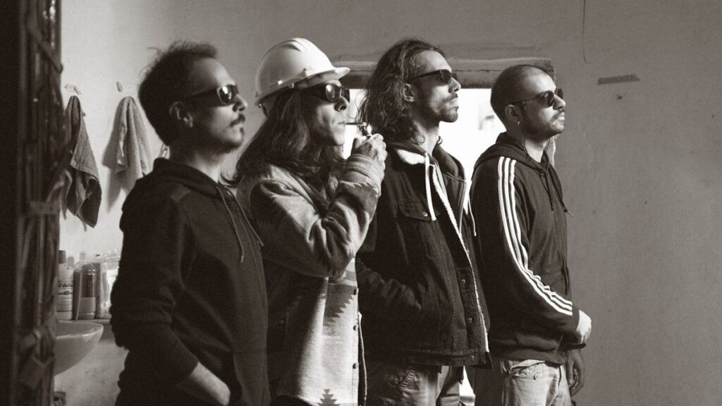 Οι Common People παρουσιάζουν το “Once in a while”