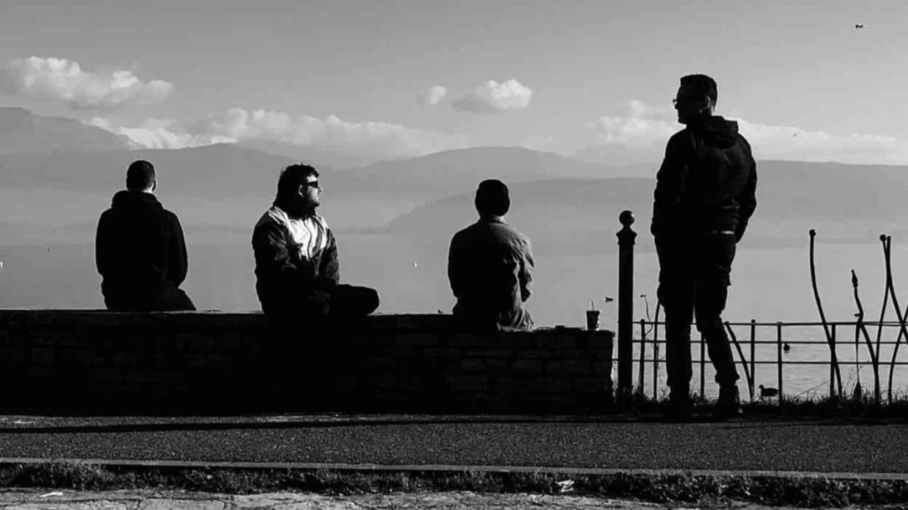 Οι Στράφι παρουσιάζουν το “Πάνω Απ' τα Χώματα” στο Αn Club