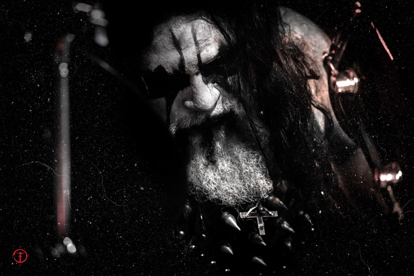 Black metal τελετουργία στο Temple με Thornspawn και Asagraum