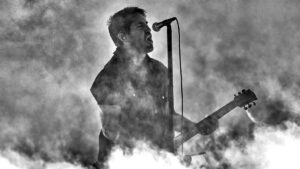Έξαλλος ο Trent Reznor με οπαδούς που πιάστηκαν στα χέρια