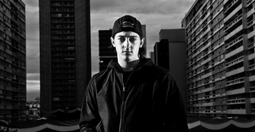 Perturbator: «Ο σημερινός κόσμος οδεύει προς τη δική του αργή καταστροφή»