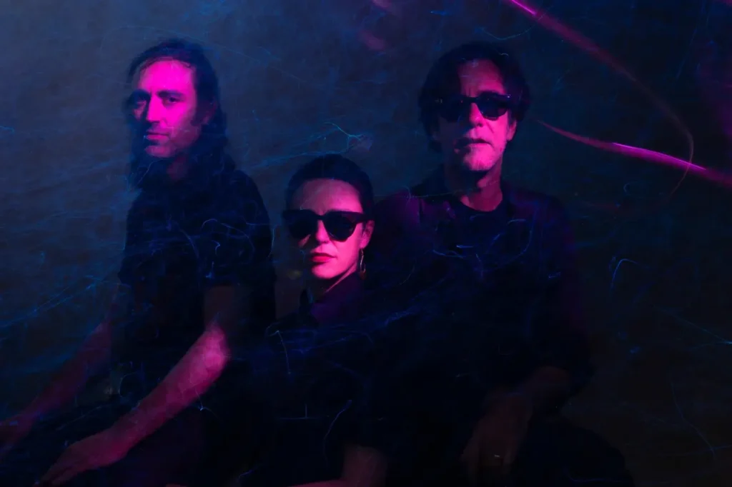 A Place To Bury Strangers: Ο εκκωφαντικός θόρυβος ως υψηλή τέχνη