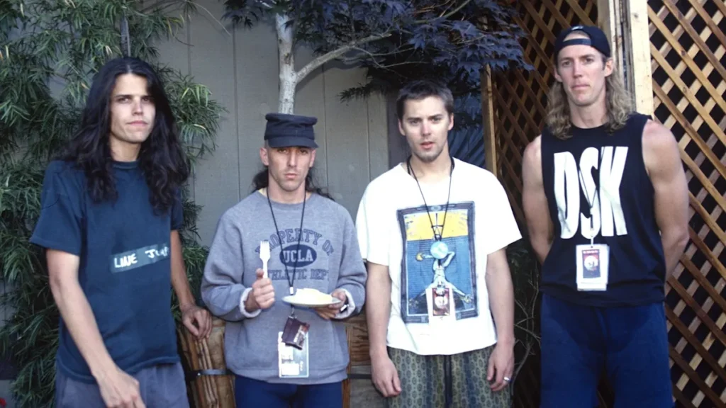 Tool: Undertow | Βαριοπούλες, καραμπίνες και το μυστήριο της δακρυολογίας