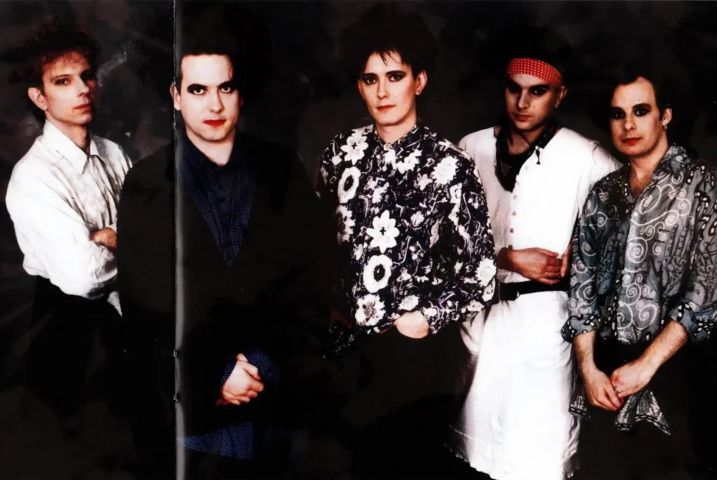 The Cure: Disintegration | Μια βουτιά στην απελπισία που άφησε εποχή