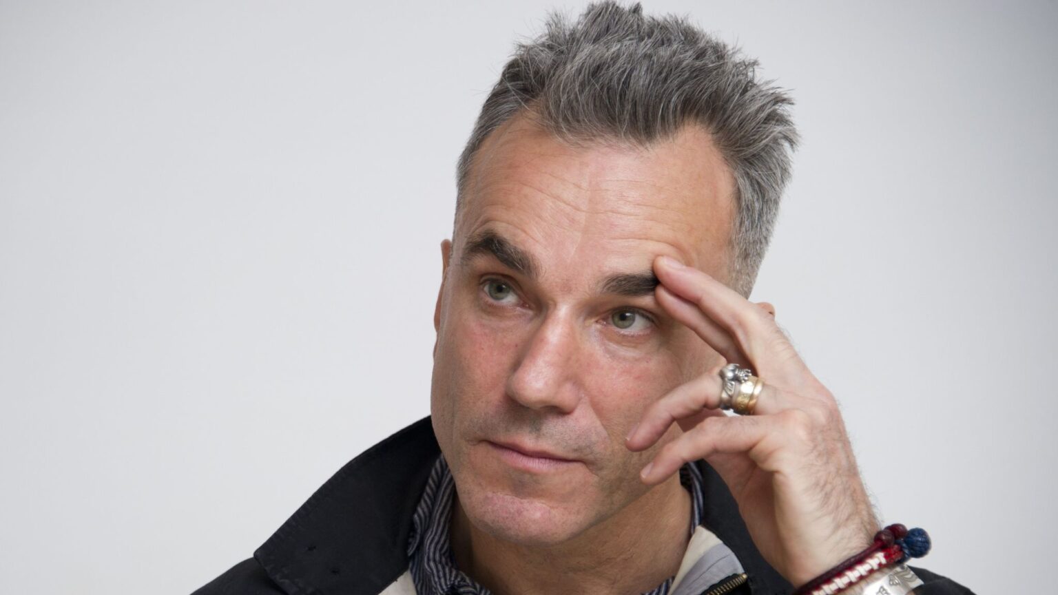 Daniel Day-Lewis: Η τέχνη της ολοκληρωτικής ενσάρκωσης στην οθόνη
