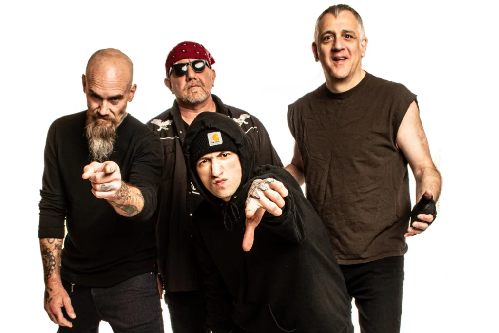 Σαράντα χρόνια punk rock "βρωμιάς" με τους Dwarves στην Αθήνα
