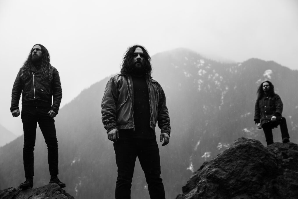 Οι Wolves In The Throne Room ντύνουν στα μαύρα το Κύτταρο