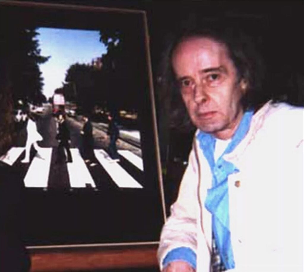 O Iain Macmillan που τράβηξε τη φωτογραφία του Abbey Road