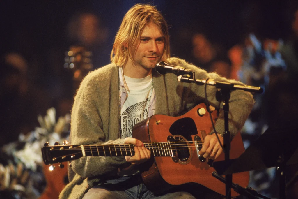 Η θρυλική ζακέτα του Kurt Cobain: Πώς ένα ρούχο από το πανέρι κατέληξε σε χρηματοκιβώτιο