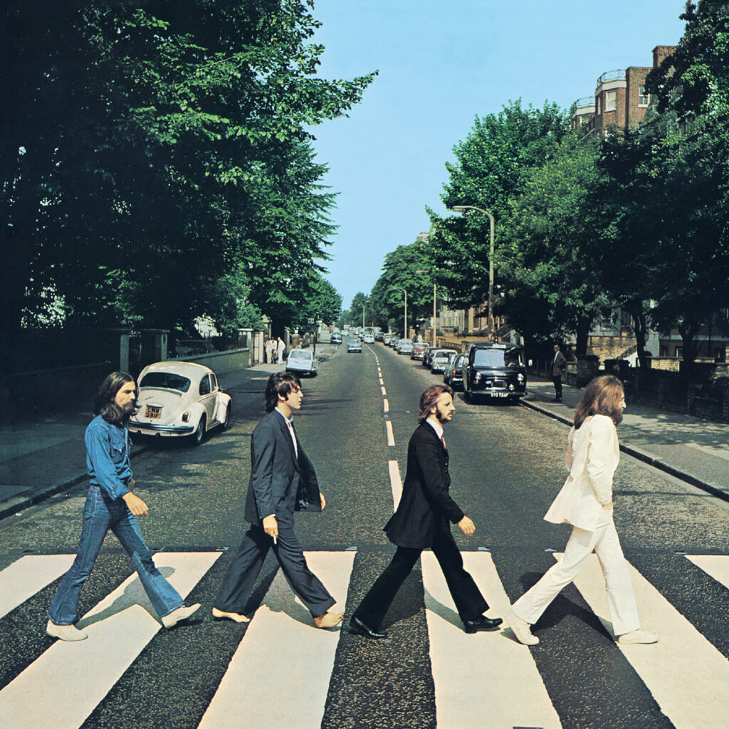 The Beatles: Abbey Road | Τα ξυπόλητα βήματα, οι θεωρίες συνωμοσίας & η αλήθεια πίσω από την πιο εμβληματική διάβαση