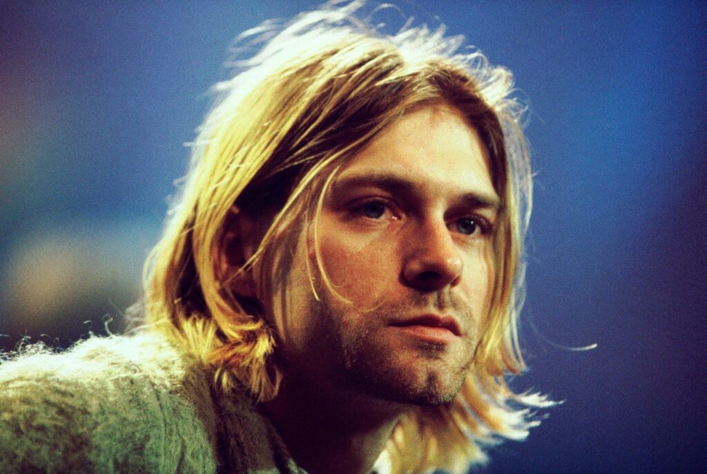 Η θρυλική ζακέτα του Kurt Cobain: Πώς ένα ρούχο από το πανέρι κατέληξε σε χρηματοκιβώτιο