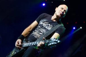 «Θα ακούμε ψεύτικες μπάντες στο Spotify»: Ο Wolf Hoffmann των Accept κρούει τον κώδωνα του κινδύνου για την Τεχνητή Νοημοσύνη