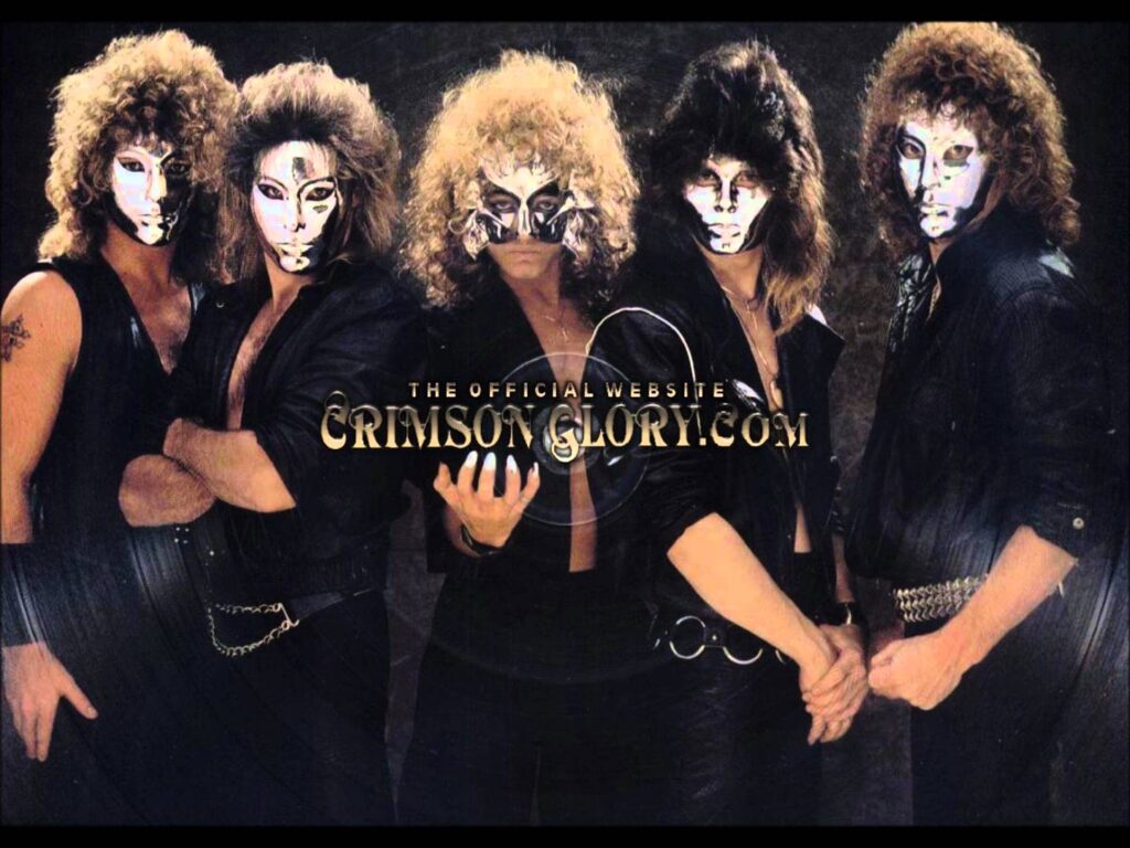 Crimson Glory: Ασημένιες μάσκες, ένα Synclavier και η φωνή που βρέθηκε σε μια παραλία