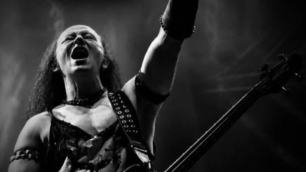 Cronos: Το τελευταίο αντίο στον frontman που έμαθε στο metal πώς να τρομάζει