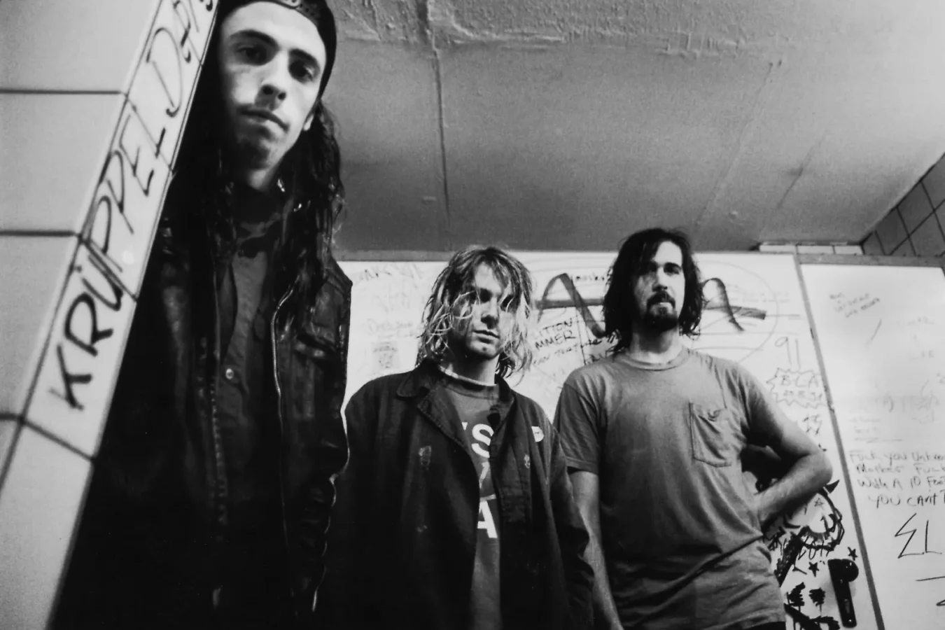 Οι Nirvana προσπέρασαν τους AC/DC και πήραν την έκτη θέση